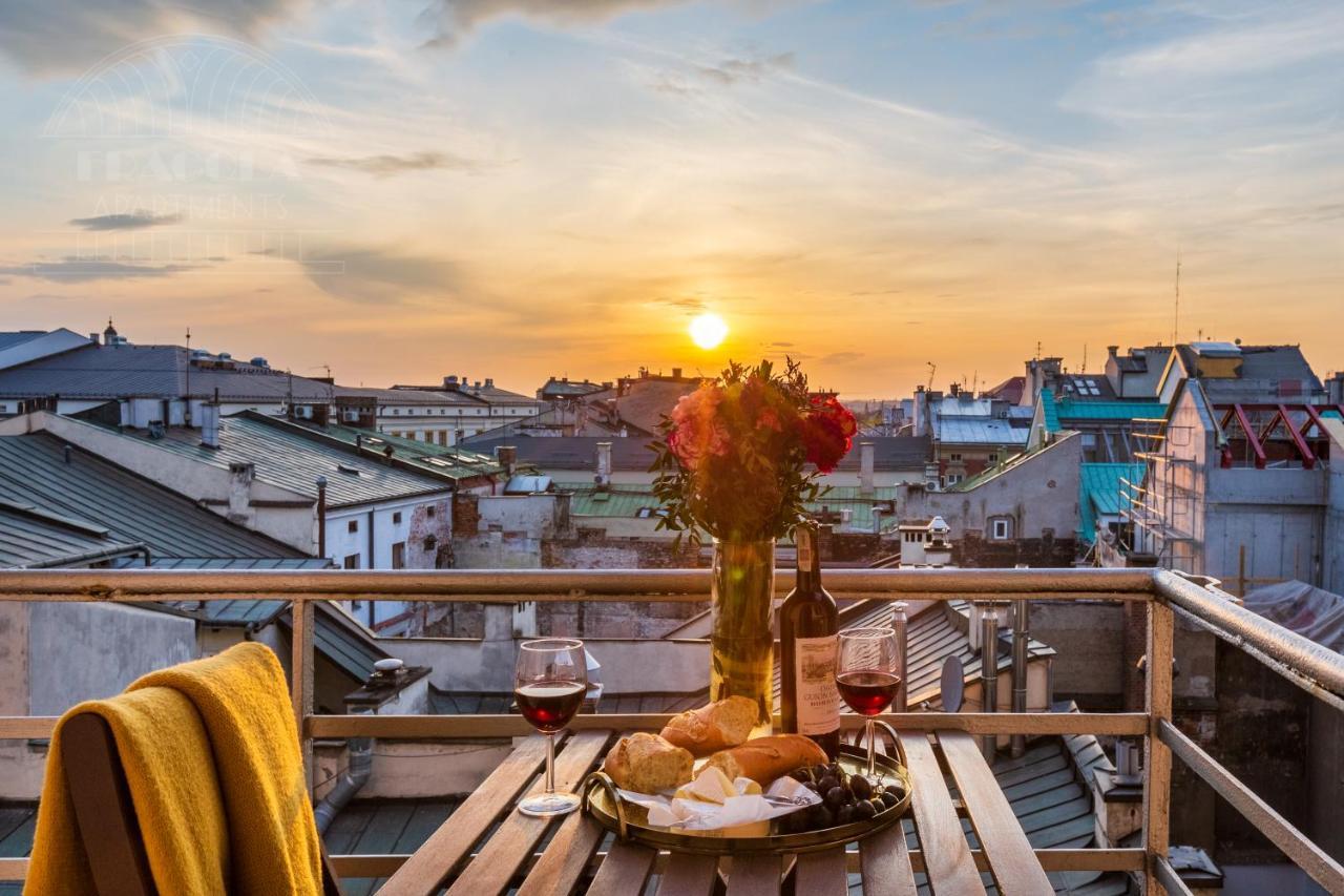 Feniks Fragola Apartments Main Square Krakow Bagian luar foto