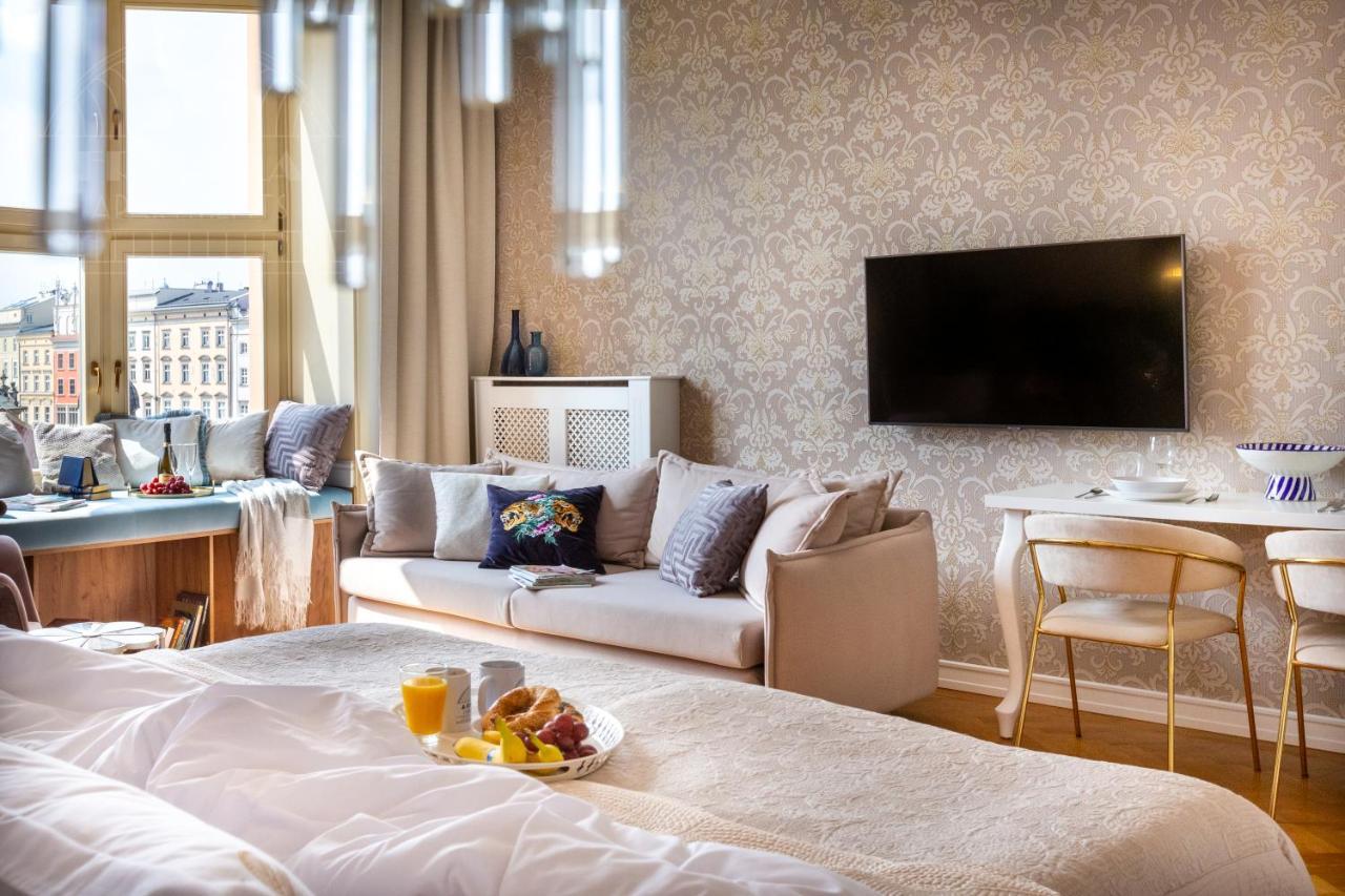 Feniks Fragola Apartments Main Square Krakow Bagian luar foto