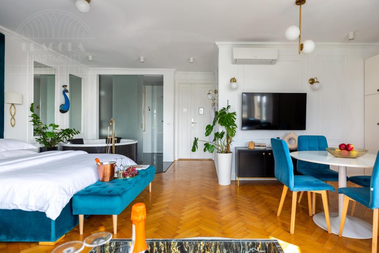 Feniks Fragola Apartments Main Square Krakow Bagian luar foto